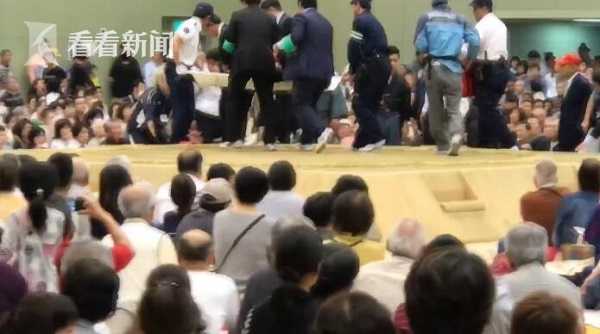 视频|只因是女性!日本护士冲上相扑台救市长却遭驱赶