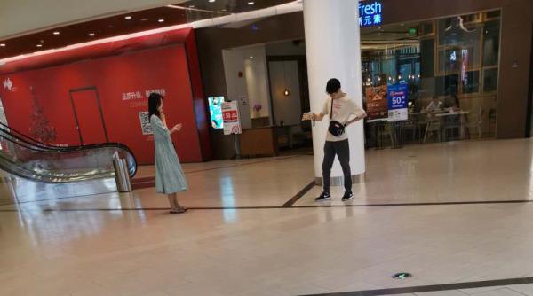 ���̳���ȡ�������Ů����