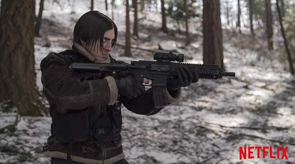 网飞《生化危机》真人剧照曝光 中分头里昂深山捕猎