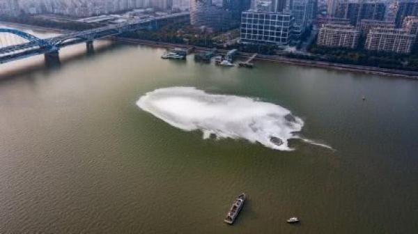 杭州钱塘江现神秘漩涡：初步排除水体污染 已取样