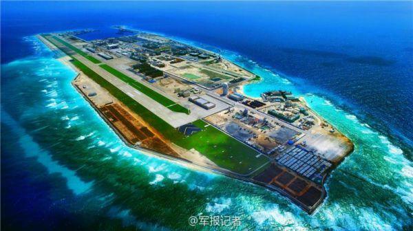 资料图片:《解放军报》官方微博“军报记者”发布的永暑岛航拍照片。(《解放军报》)