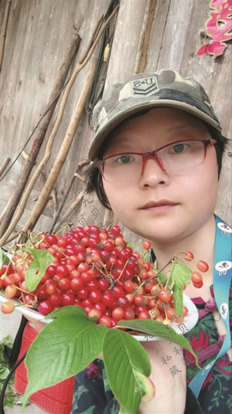 湘西“九妹”直播烤橙子 13天帮乡亲们卖出200万斤