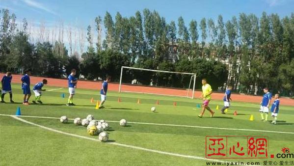 裕民县青少年假期足球训练班开班