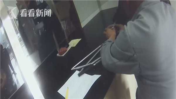 猜哑字成语是什么成语_成语玩命猜iphone版35 4答案(2)