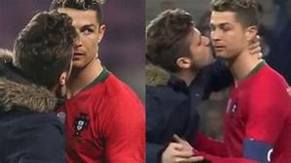 《为什么是足球》：作为男性化运动的足球