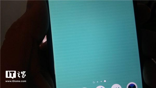索尼正式回应Xperia手机屏幕出现条纹问题:静