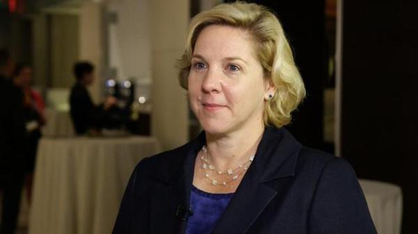 罗宾·丹霍姆(Robyn Denholm)