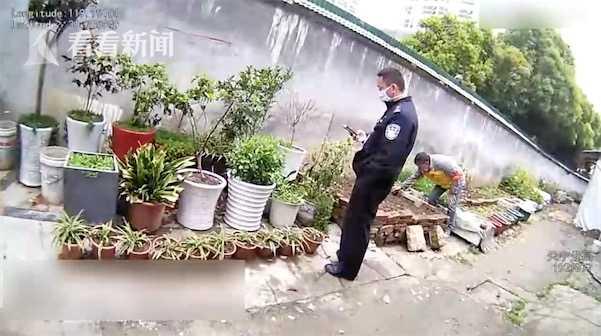 收到邻居送的“礼物”却让73岁无知老伯被抓了