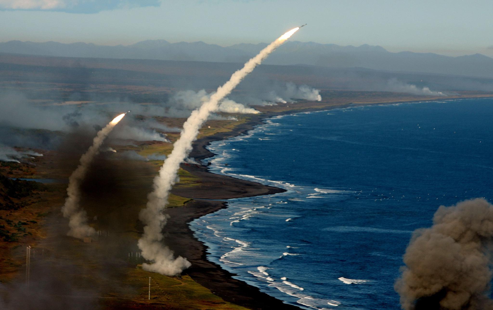 俄国防部长:中俄蒙东方2018联合军演将为西