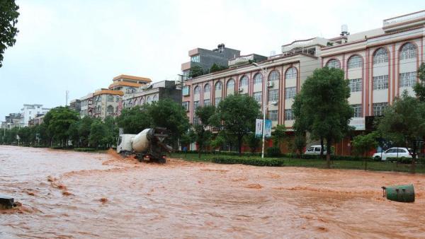 重生之都市仙帝张逸风免费截图3