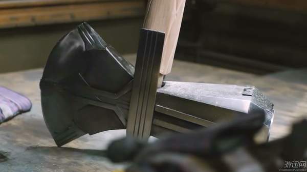 武器人间造《复联3》雷神新武器 巨型暴风战斧