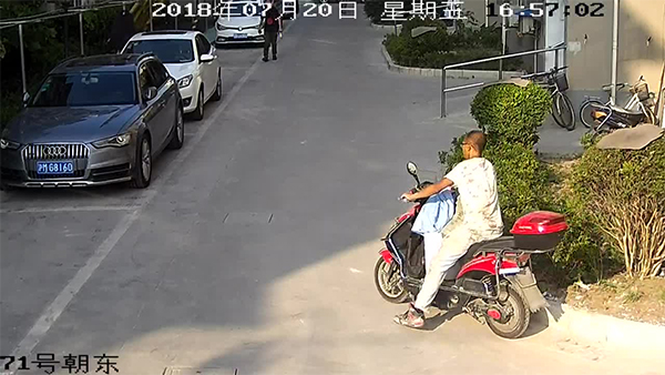 装修时“顺手”邻家热水器 宝山警方破获一起入室盗窃案