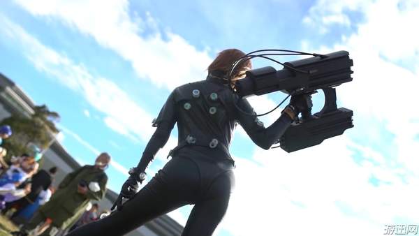 C95չCOSϼ Цȡ˿ŮӦо