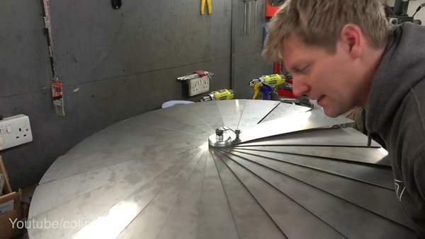 手工帝打造《只狼》机关伞 轻轻一按即可展开金城铁壁