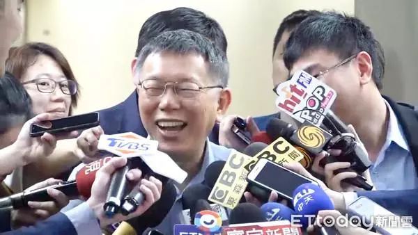 早安海峡:世界最大飞机首飞 “独派”篡改网页
