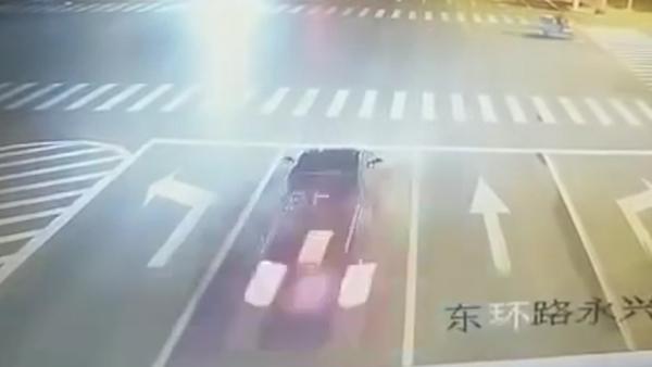 河南永城交通事故通报：玛莎拉蒂车内3人身份曝光