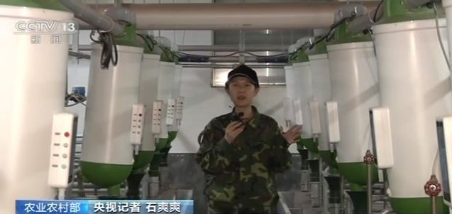 万博认证官网·小孩爬上龙椅嬉闹,天子笑问:想当皇帝吗?小孩答6个字继承皇位