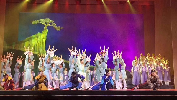 诗词里的花木兰活了 奉贤少年原创舞剧《少年