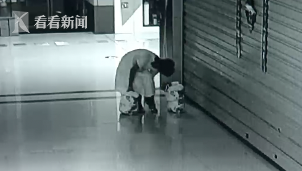 男子深夜穿长裙偷女装:留着自己穿的(图)