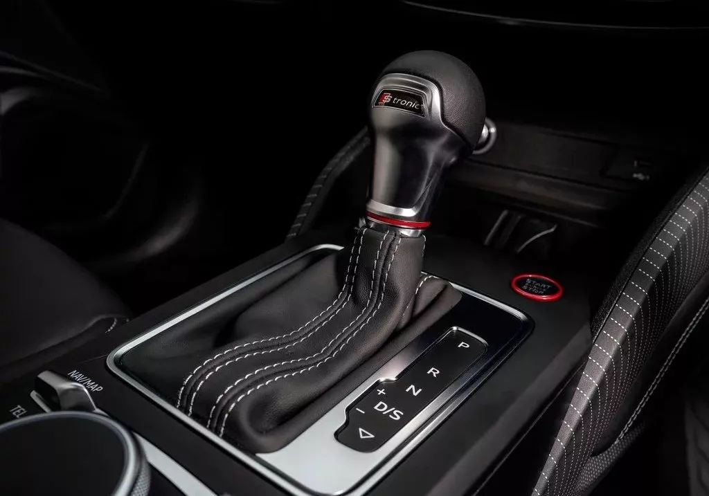4.8秒破百,极速250km/h!终于找到了一款我们买得起的“性能SUV”!