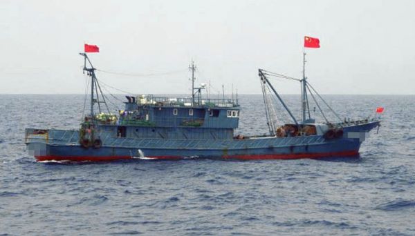 中国渔船（图片源自日媒）