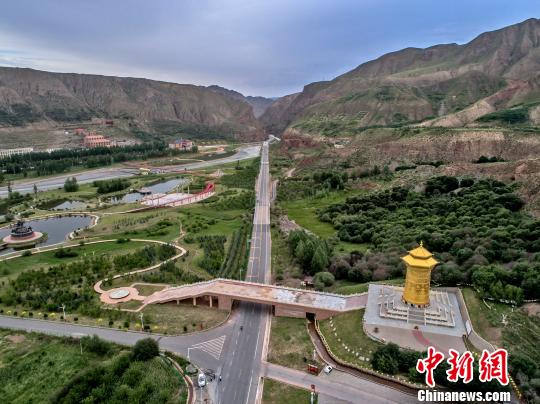 裕固人口_阿依吉斯唱裕固人(2)