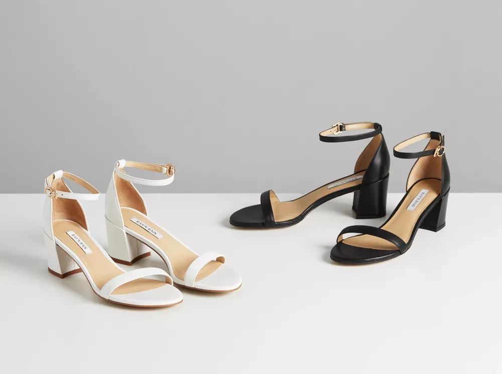 一字带凉鞋，显瘦显腿长！