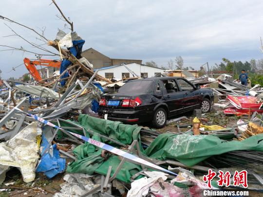 暴雨突袭徐州已致7人遇难 居民讲述惊魂两分钟