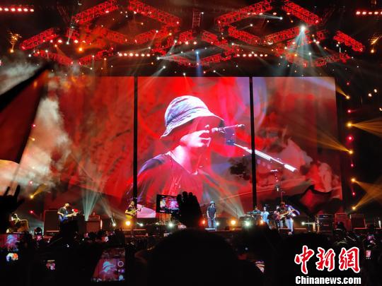 李志演出现场。 王鹏 摄