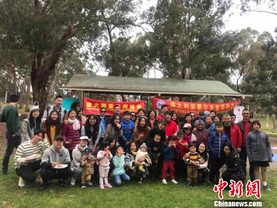 海外华人华侨相聚中秋。周枫 供图