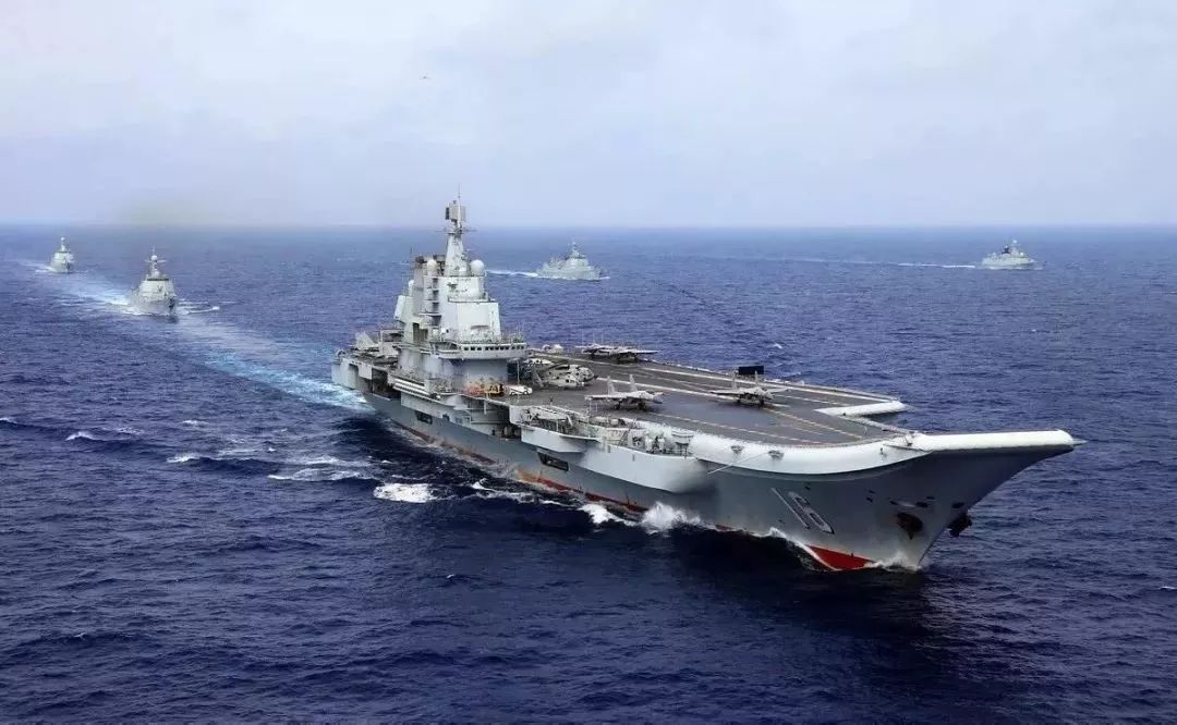 中国第一艘航母交付海军6周年,已具备昼夜起降综合攻防能力