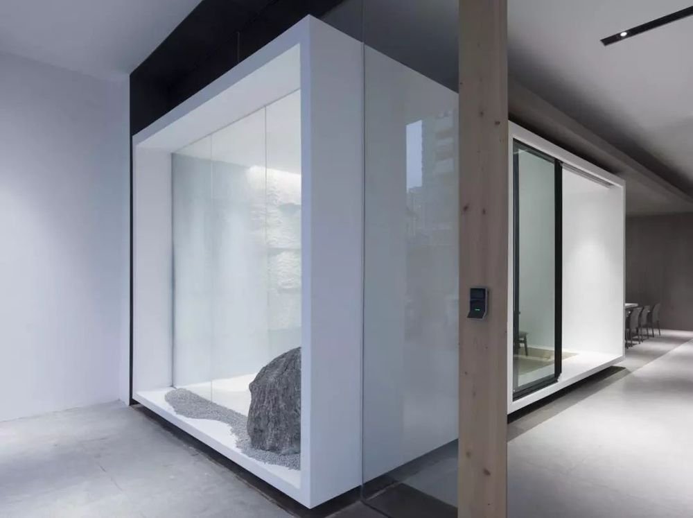 高级灰+粗犷石材,打造独具意境的艺术格调