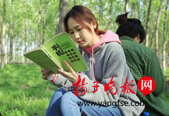 24小时不用电不玩手机啥感觉?扬大准记者