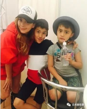 土屋安娜Instagram报告好消息 她竟然生第四胎了