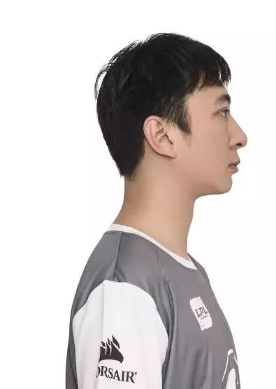 腾讯员工人均年薪超80万;王思聪成LPL职业选