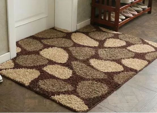 为什么有钱人门口都要放门垫?听师傅一说,才知