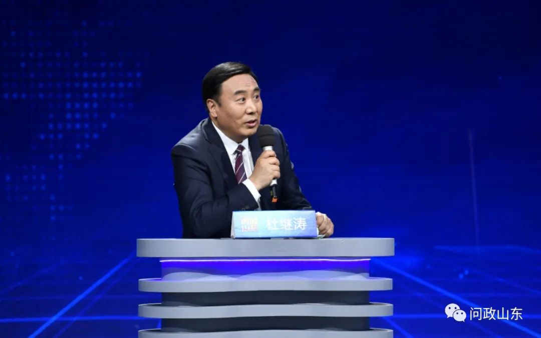 85岁老人蹬车两公里到驿站取包裹：从没往家里送