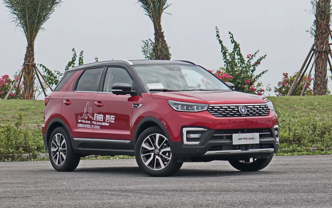 1.5T+CVT,10万内这台全新国产SUV,内饰很有“奔驰味”!