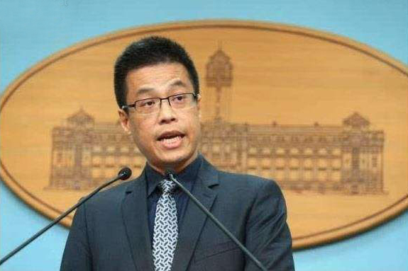 蔡英文办公室发言人黄重谚。(台媒图)