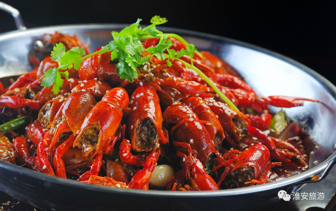 一日观遍秀丽河山，享尽人间至味。