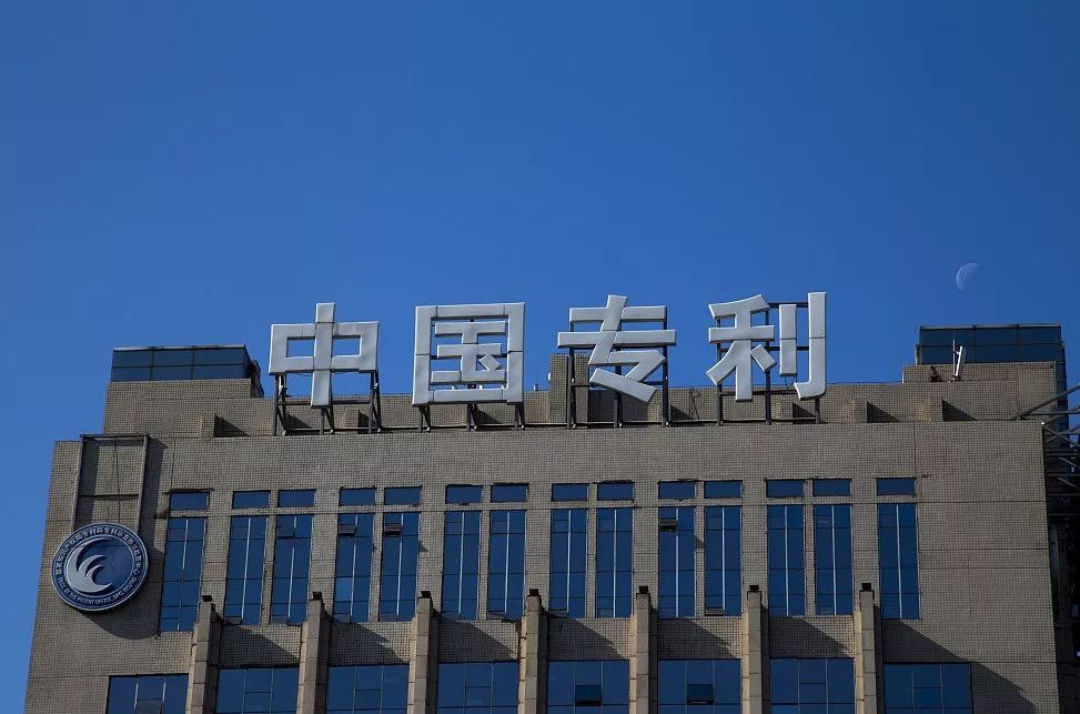 ag贵宾厅娱乐登录|娱乐圈最骇人听闻的灵异事件,就是杨幂忽大忽小的胸