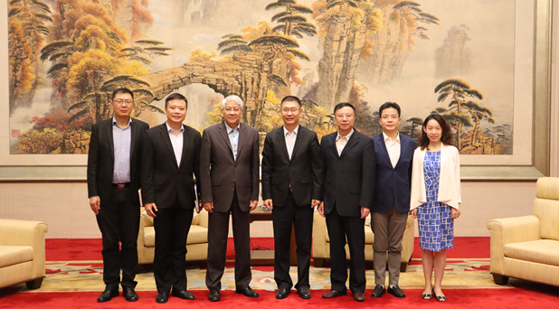 姚坚会见澳门城市大学校长张曙光一行