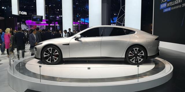 小鹏P7亮相上海车展 定位电动轿跑 搭载L3级自动驾驶技术