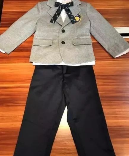 太原新道街小学校服爆红!中小学校服大pk!看看