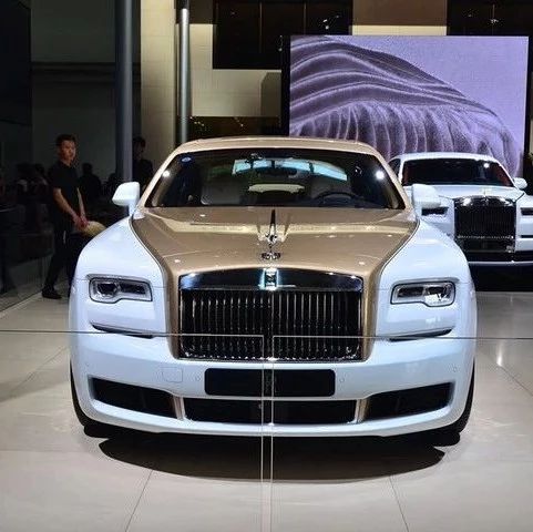 劳斯莱斯三款定制版发布！“膨胀的”人鼓起勇气，快点进来看看吧...