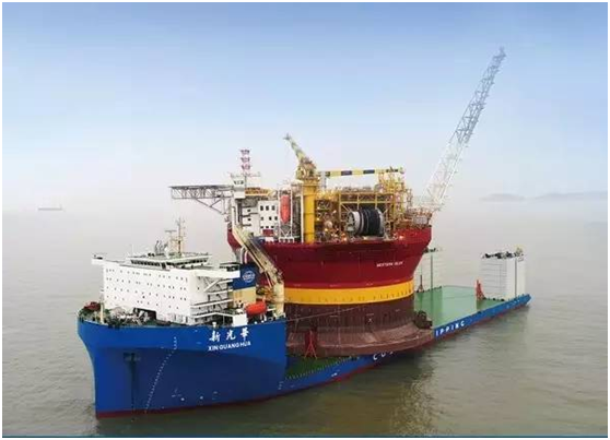 2017年，“新光华”号将国产希望6号”圆筒型浮式生产储卸油平台从舟山运往英国