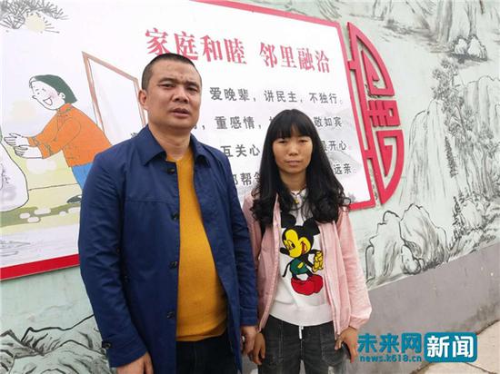 李明君(左)与 王勤君(右)受访者供图