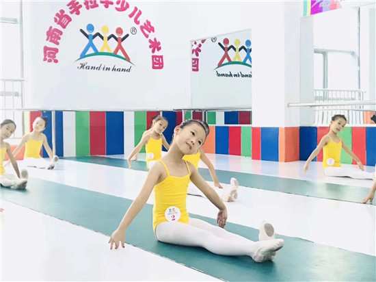 河南省手拉手少儿艺术团2018中歌考级圆满收