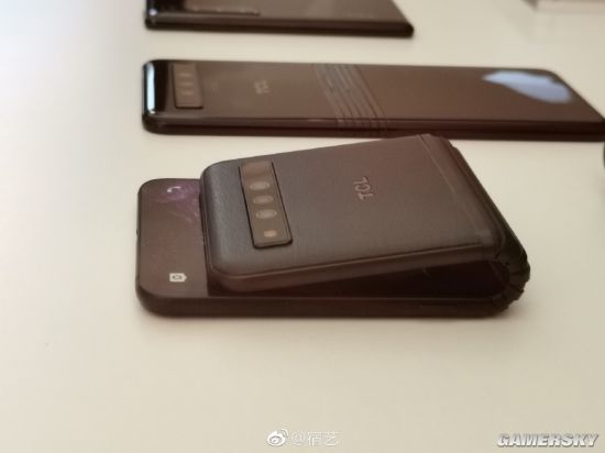TCL三种形态折叠手机曝光亮相 MWC2019发布