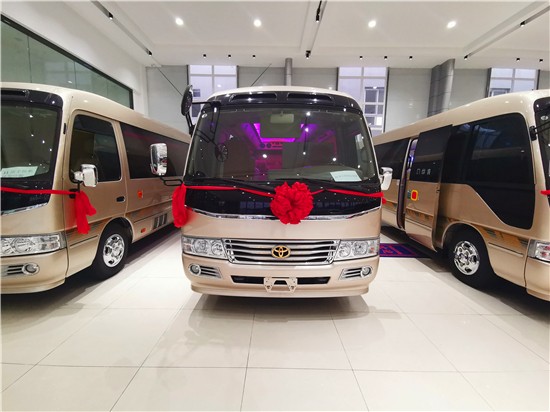 丰田中巴考斯特改装现车全国零首付提车